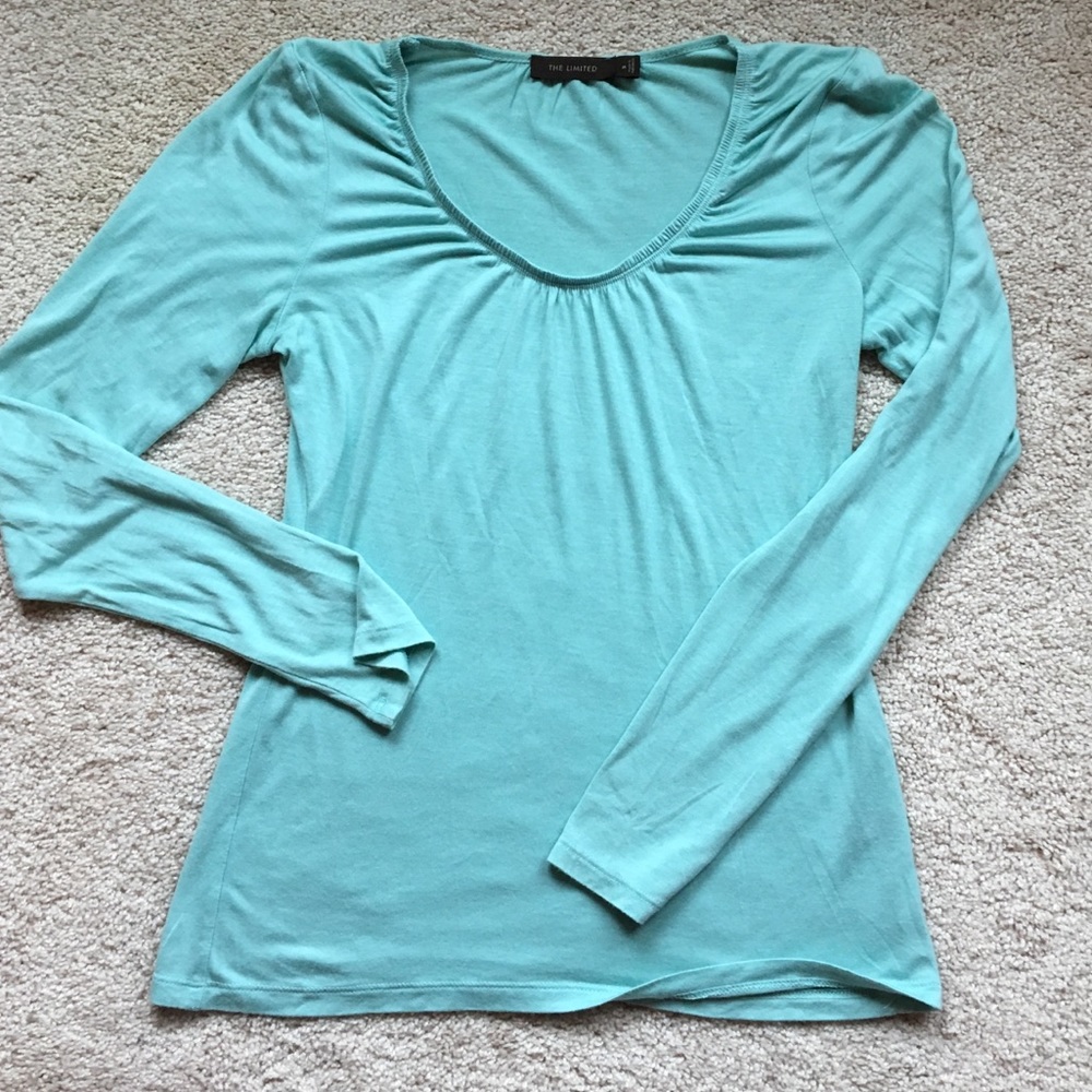 Limited long sleeve top